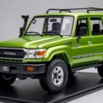Paudi Model 1/18 Scale Green 2005 Toyota Land Cruiser LC100